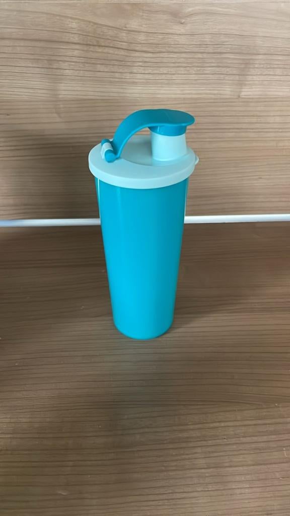Tupperware Eco Fles 470 ml - Turquoise, Ophalen of Verzenden, Gebruikt, Blauw, Beker of Kan