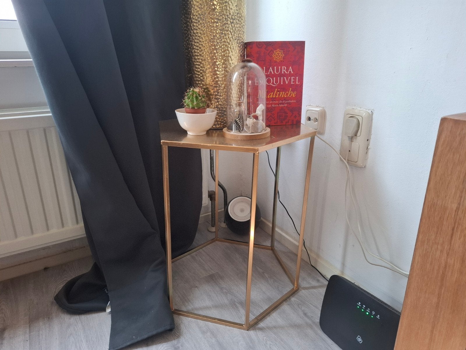 gouden tafeltje, Huis en Inrichting, Ophalen of Verzenden, 25 tot 50 cm, Rond, 50 tot 100 cm