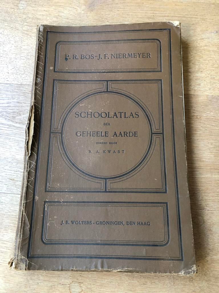 1929 Schoolatlas der Geheele Aarde - Bos-Niermeyer -32e druk, Gelezen, Overige atlassen, Ophalen of Verzenden, 1800 tot 2000