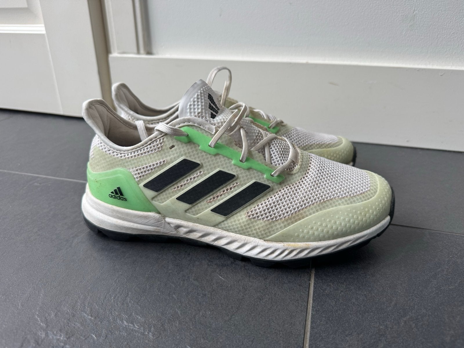Adidas hockeyschoenen - Maat 40 (US 7), Ophalen, Gebruikt, Schoenen