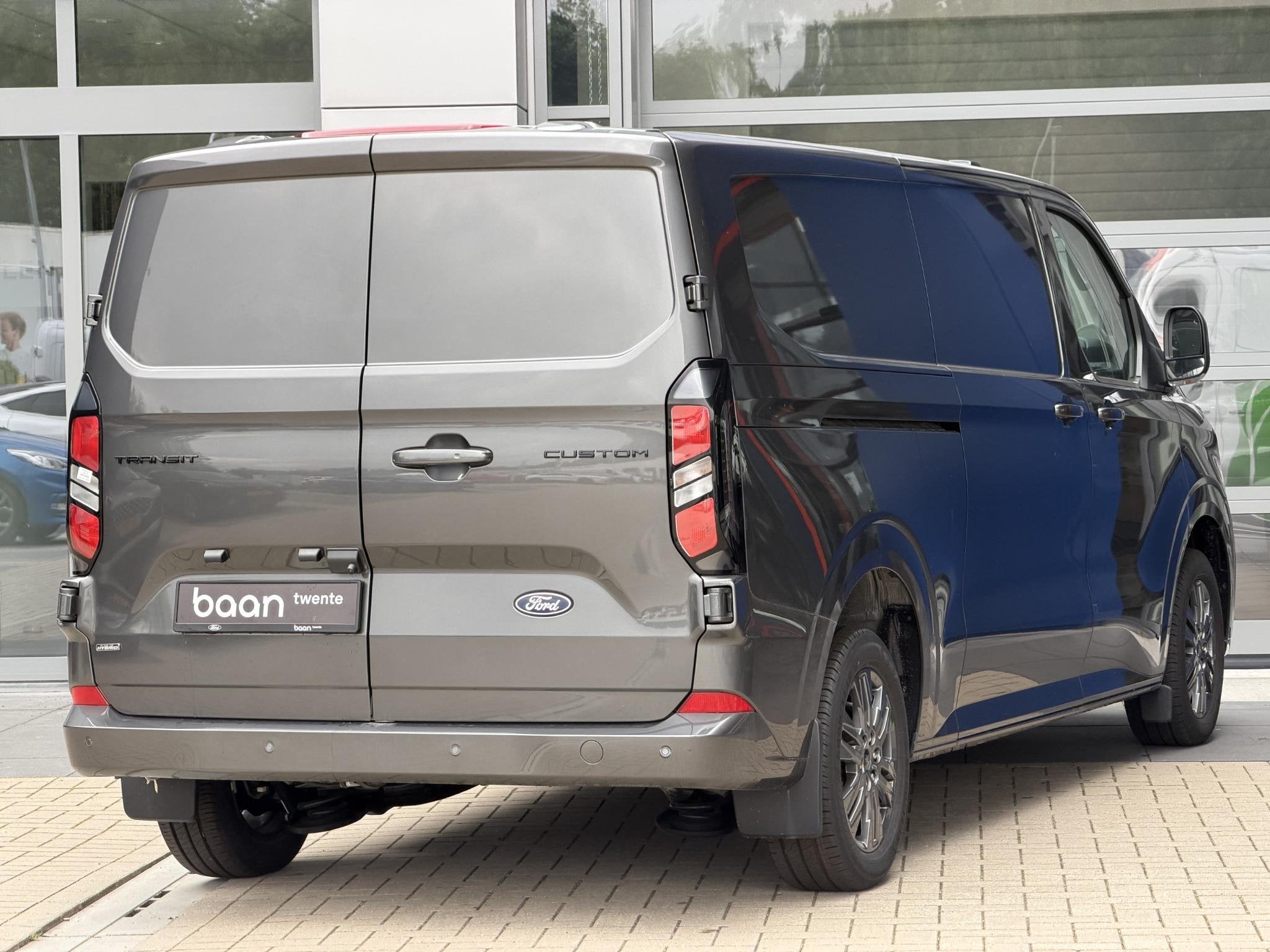 Ford Transit Custom 320 2.5 PHEV L2H1 Limited, Auto's, 12 maanden, Euro 6, 4 cilinders, Plug-in hybride