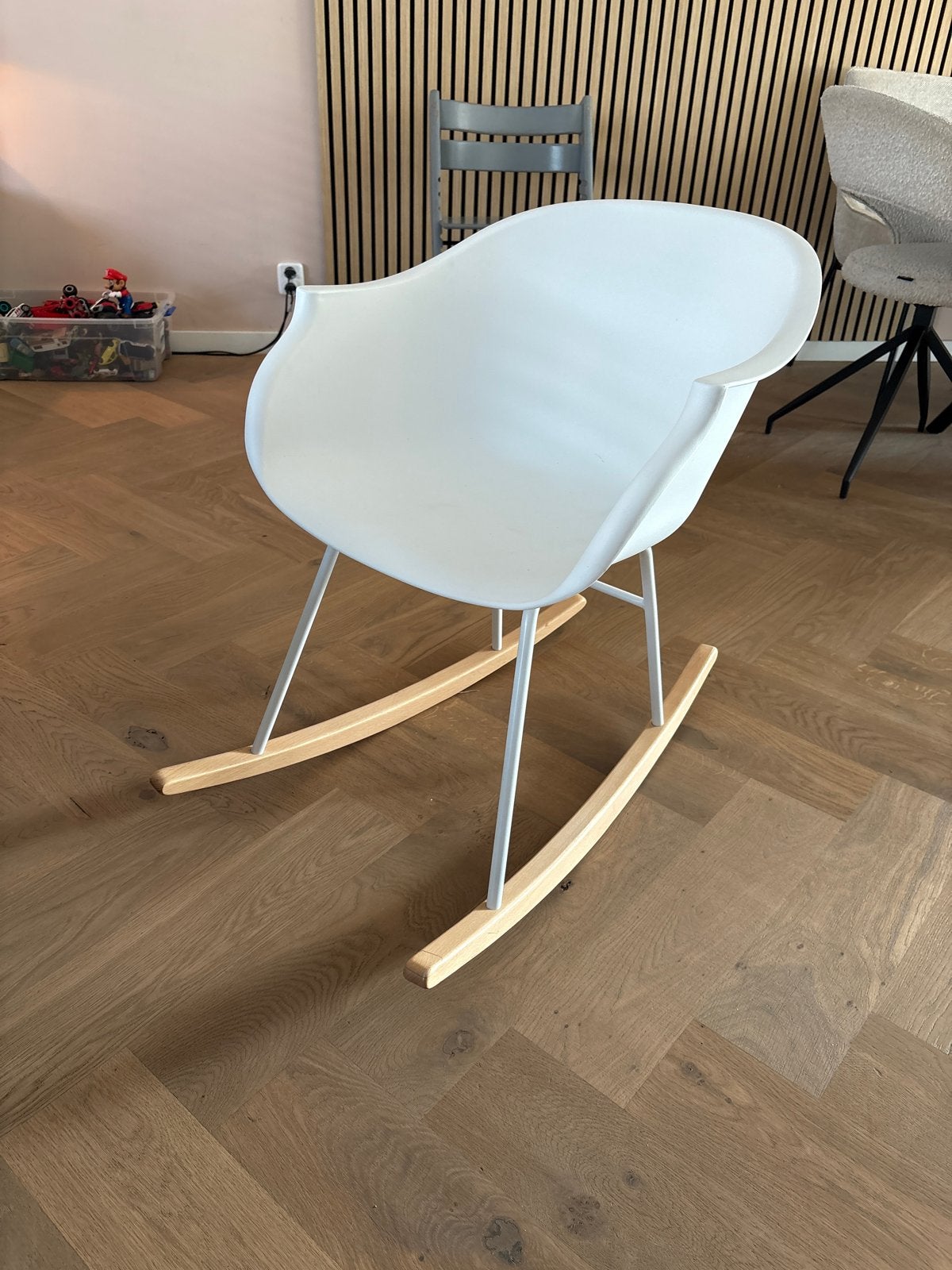 Witte schommelstoel - Modern design, Ophalen, Wit, Zo goed als nieuw, Eén