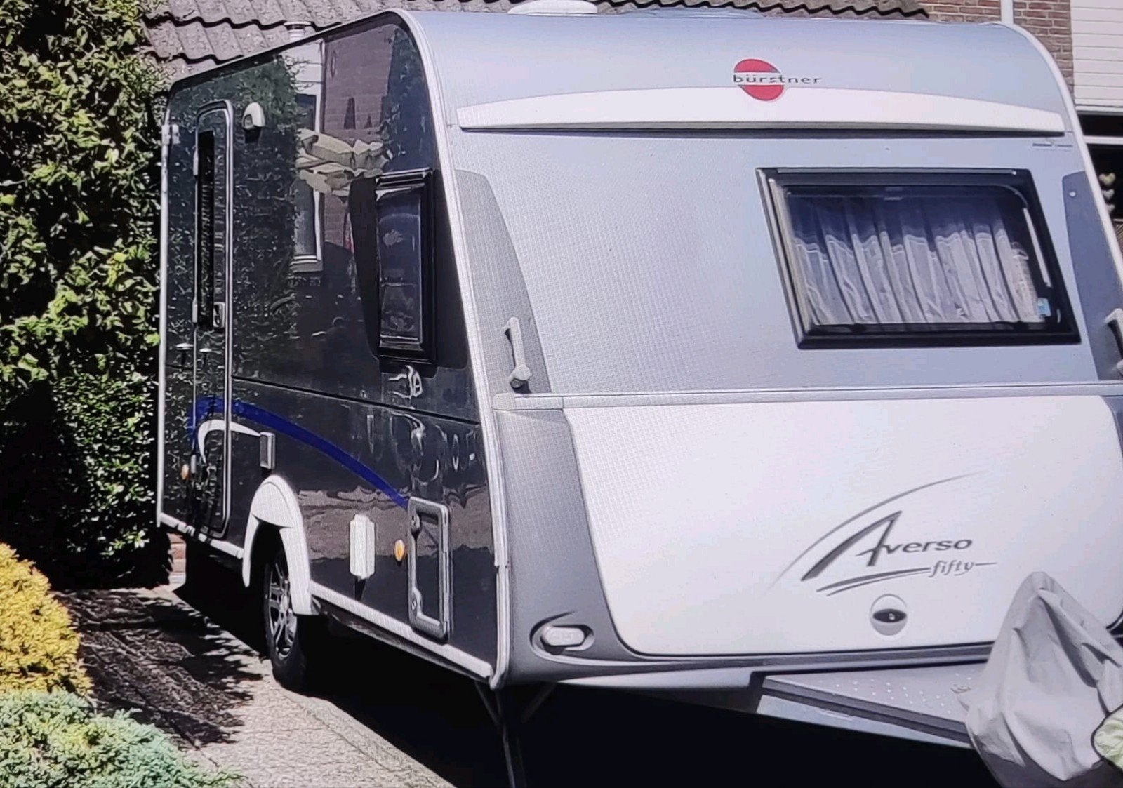 Bürstner Averso Fifty 390 TS Caravan - 76-WG-TJ, Caravans en Kamperen, Vast bed, Rondzit, Particulier, Bürstner