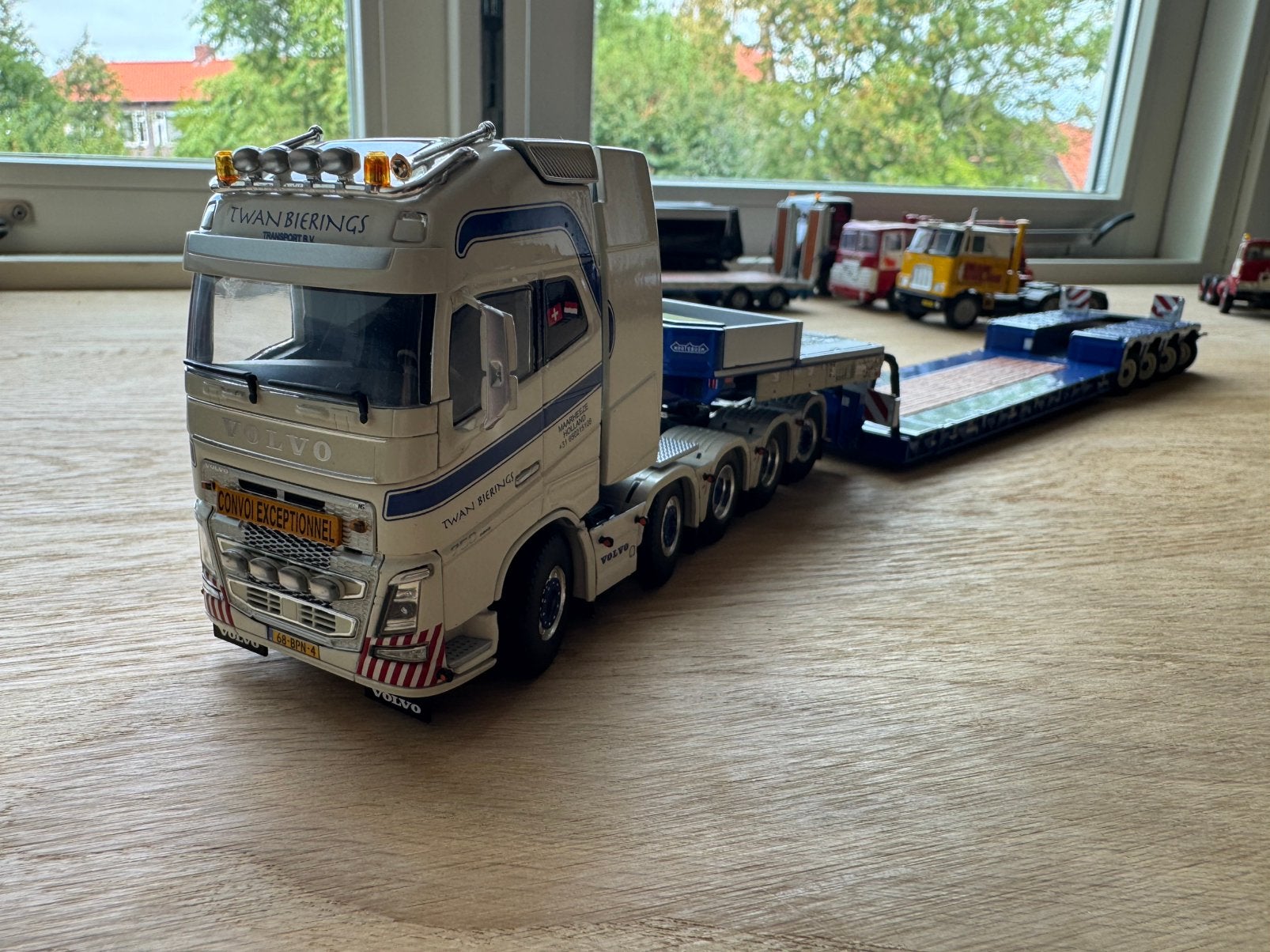 Wsi volvo twan bierings, Hobby en Vrije tijd, Modelauto's | 1:50, Ophalen of Verzenden, Zo goed als nieuw, Bus of Vrachtwagen