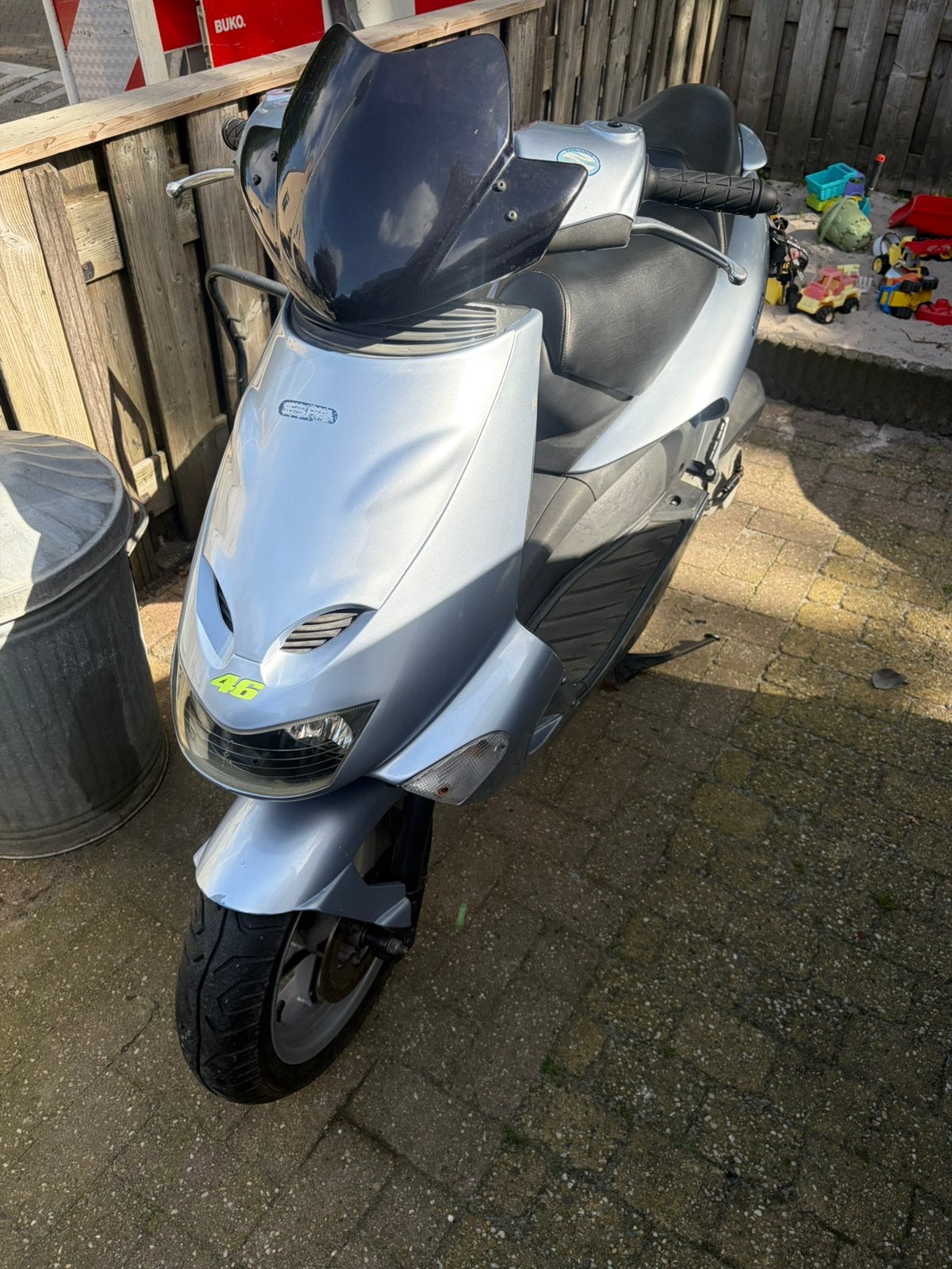 Aprilia sr 150cc AC, Ophalen