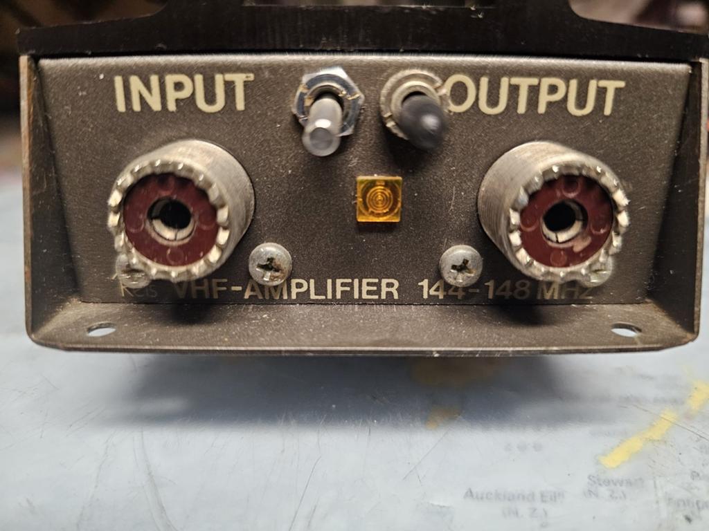 Reis vhf amplifier, Telecommunicatie, Ophalen of Verzenden, Gebruikt, Zender en Ontvanger