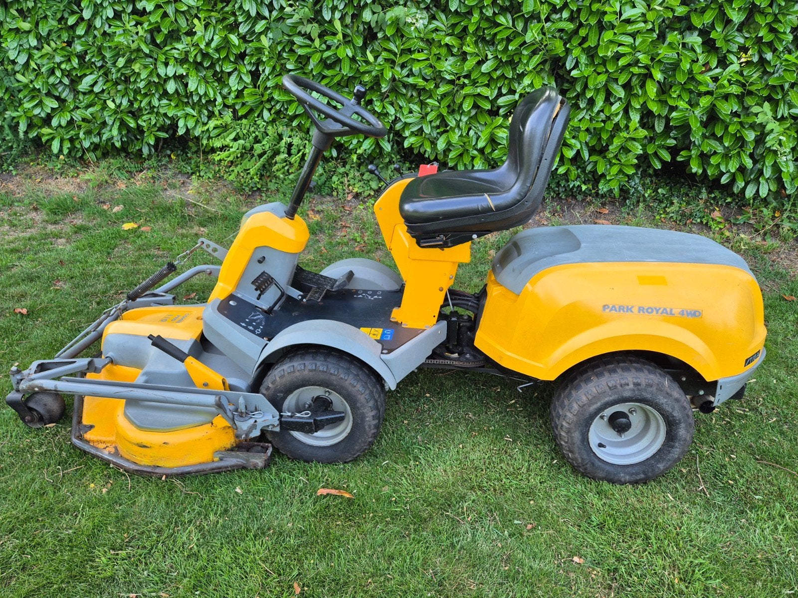 Stiga Park Royal 4wd zitmaaier hydrostaat, Ophalen, Gebruikt