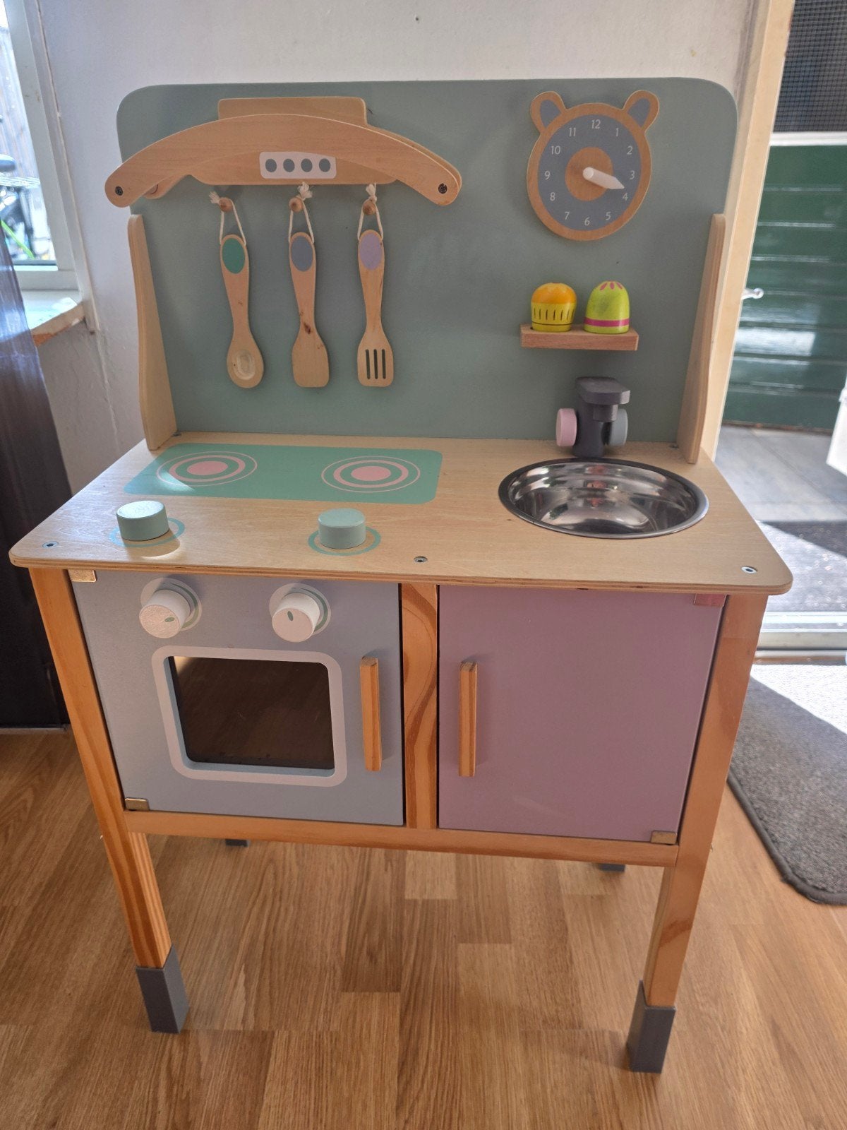 Houten kinderkeukentje in pastelkleuren, Ophalen