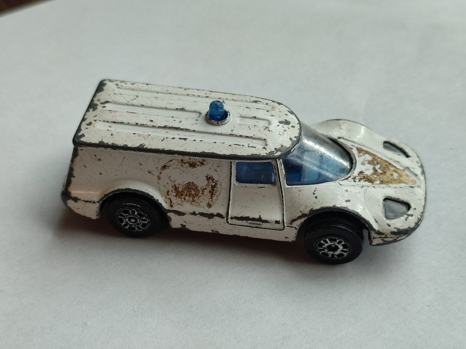 Corgi Juniors ziekenauto - Healer Wheeler, Ophalen of Verzenden, Gebruikt, Auto