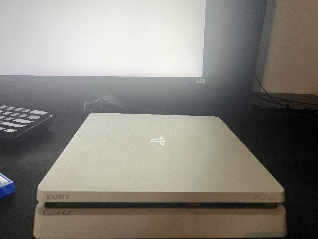 Playstation 4 Slim || Wit || Gta 5, Ophalen, Zo goed als nieuw, Met 1 controller, Slim