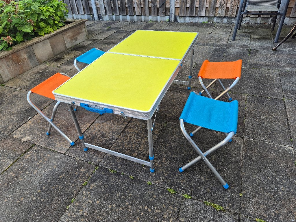 Kleurrijk Crivit opklap[baar campingtafel set + 4 stoeltjes., Caravans en Kamperen, Kampeermeubelen, Ophalen of Verzenden, Zo goed als nieuw