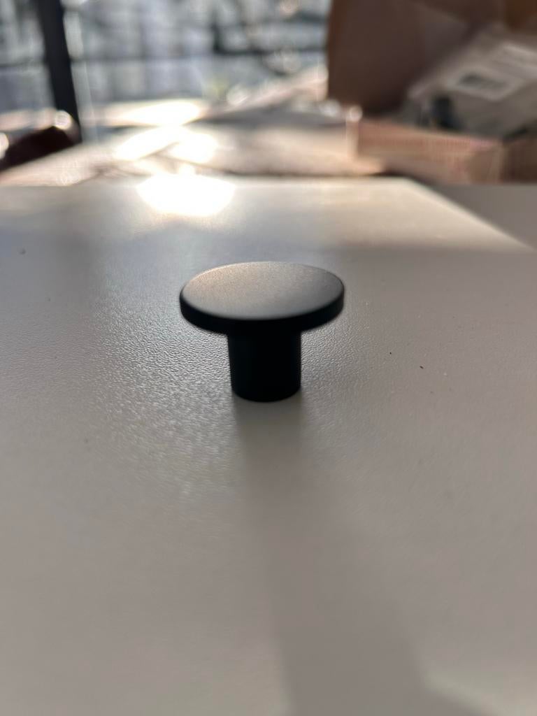 16 matzwarte deurgreepjes / ladeknoppen, 25mm diameter, Ophalen of Verzenden, Nieuw, Overige materialen, Overige typen