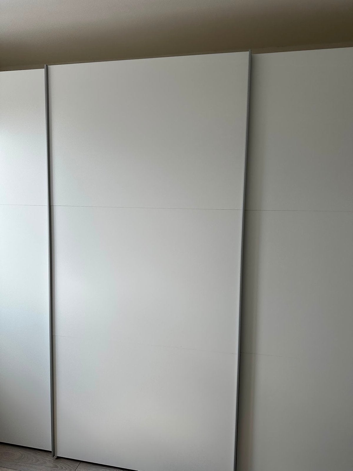 Grote witte kledingkast met schuifdeuren, Huis en Inrichting, Kasten | Kledingkasten, Ophalen, Met plank(en), Gebruikt, 200 cm of meer