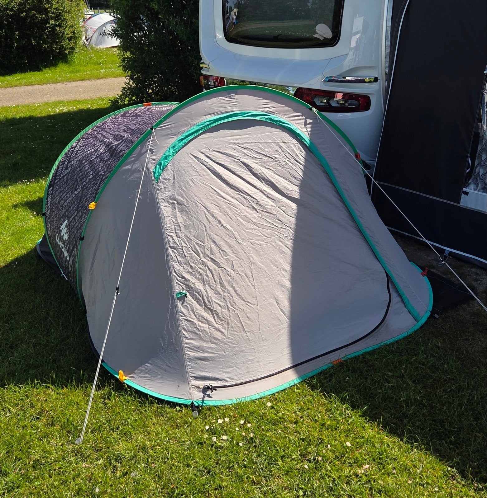 Popup tent 2 persoons, Quechua, Caravans en Kamperen, Ophalen, Gebruikt
