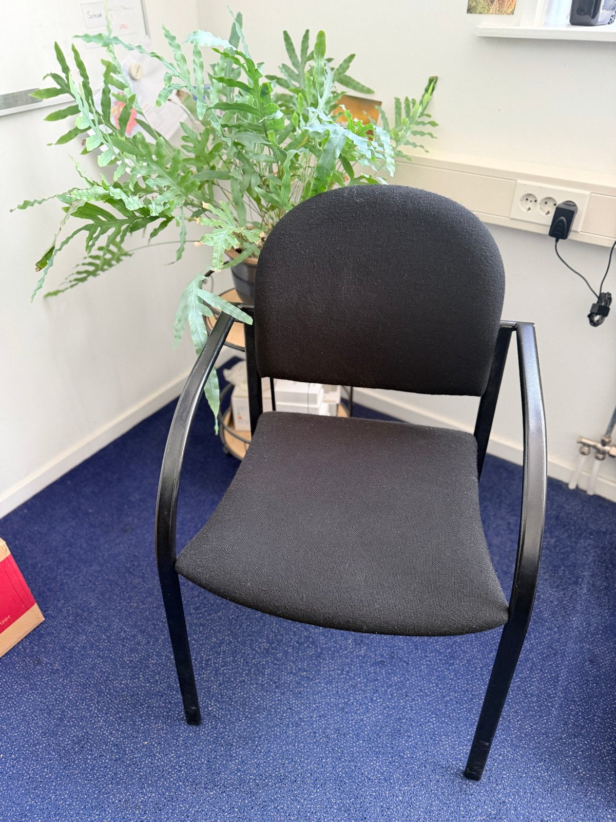 Zwarte bureaustoel met armleuningen, Huis en Inrichting, Stoelen, Ophalen, Gebruikt, Zwart, Metaal