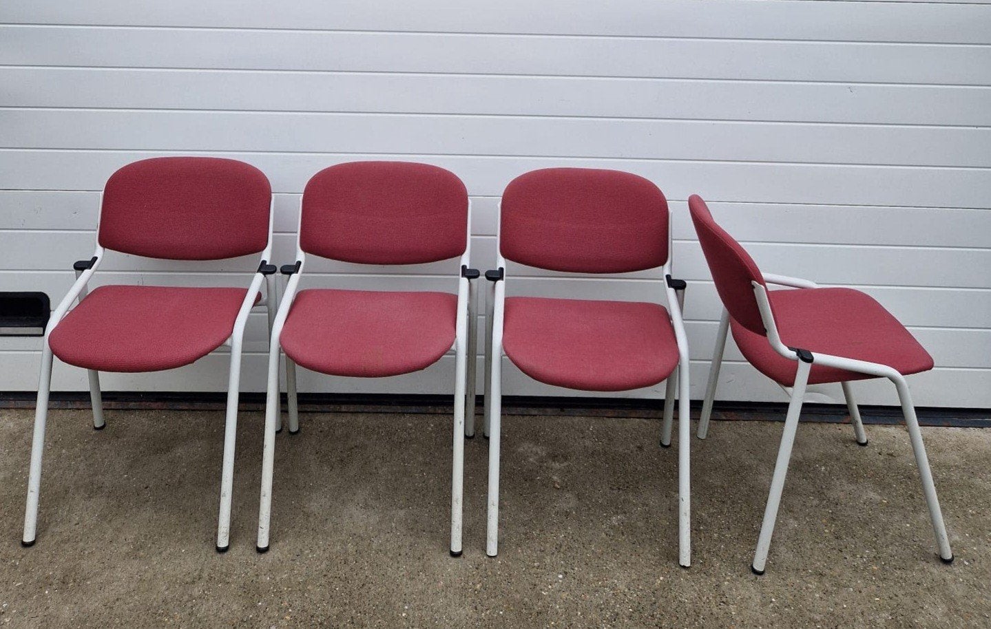 Nog 5 x eromes schoolstoelen kantine stoelen kantoor cafe, Ophalen of Verzenden, Zo goed als nieuw, Rood, Vijf, Zes of meer stoelen