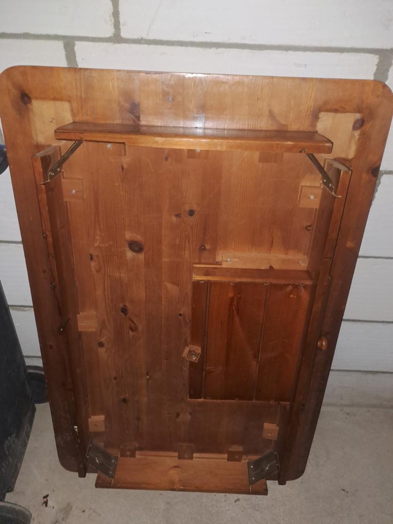 Uitschuifbare eettafel met 4 stoelen, Huis en Inrichting, Tafels | Eettafels, Gebruikt, 100 tot 150 cm, Ophalen of Verzenden, 150 tot 200 cm