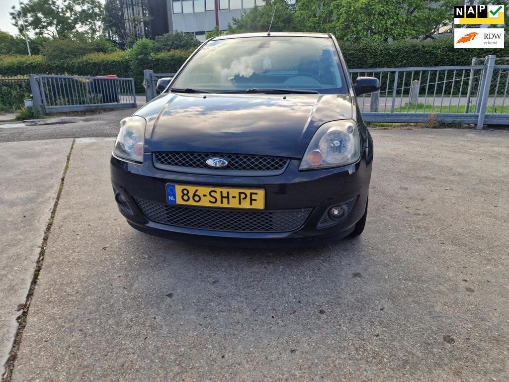 Ford Fiesta 1.4-16V Futura, Auto's, Ford, Bedrijf, Te koop, Fiësta, ABS, Airbags, Airconditioning, Centrale vergrendeling, Elektrische buitenspiegels