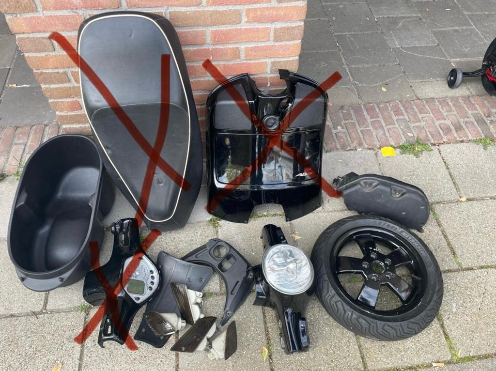 Vespa gts 250cc onderdelen, Ophalen