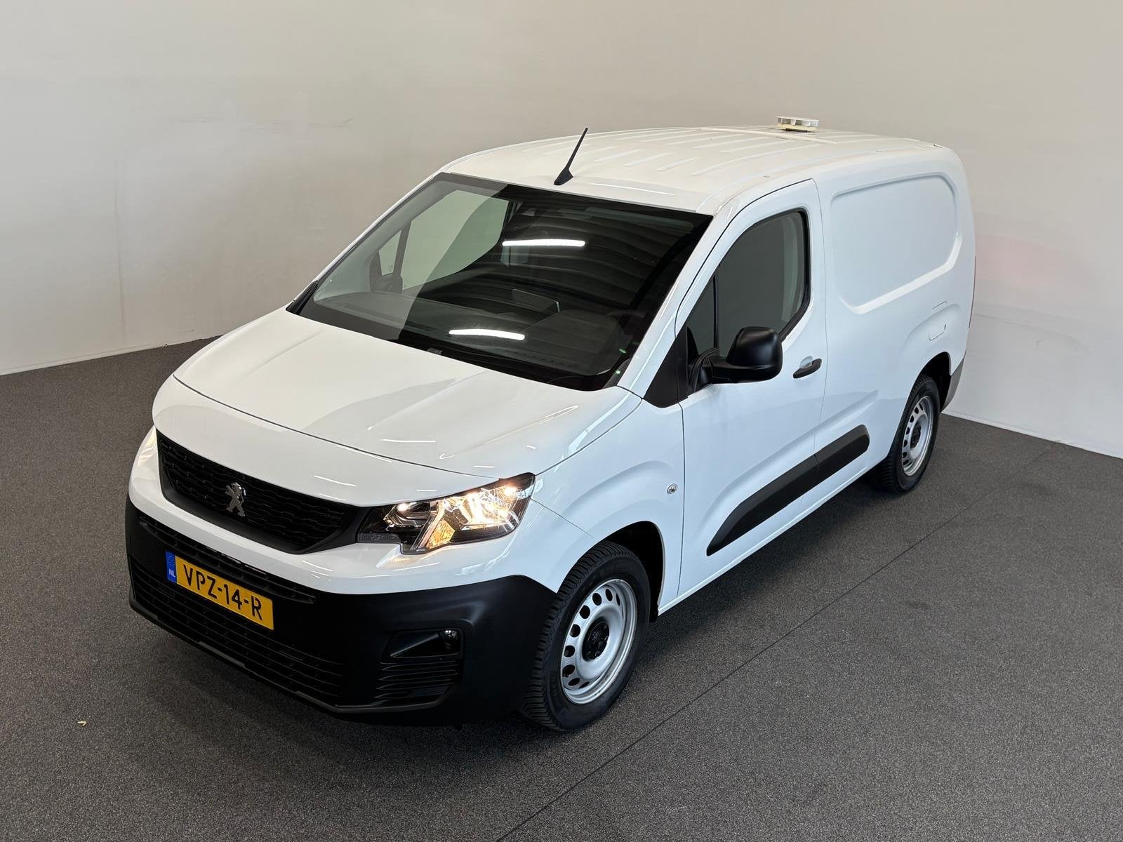 Peugeot Partner 1.5 BlueHDI Premium L2 Navigatie Apple Carpl, Voorwielaandrijving, Stof, Gebruikt, Euro 6