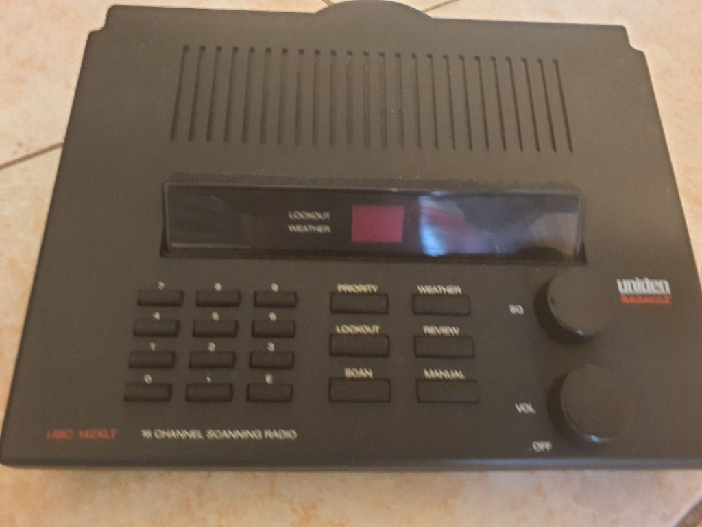 Uniden UBC 142XLT, en Millbank Ultima Pa versterker, Telecommunicatie, Scanners, Ophalen, Minder dan 30 kanalen