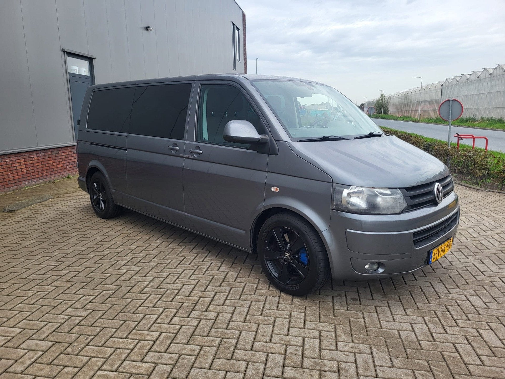 Volkswagen Transporter 2.0 TDI L2H1 DC Comfortline LANG AUTO, Gebruikt, 4 cilinders, Volkswagen, Origineel Nederlands