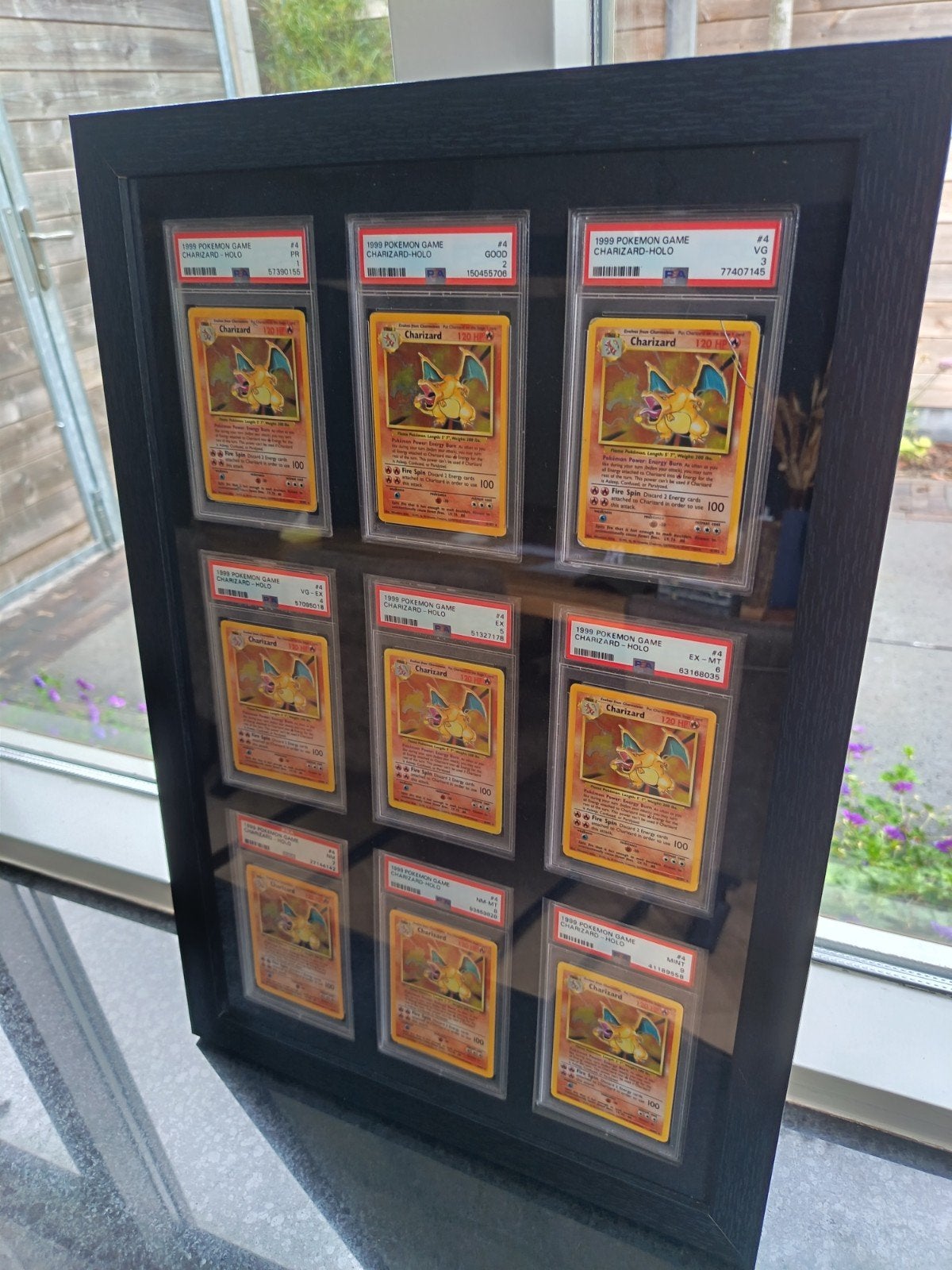Pokémon Charizard Base Set #4 PSA 1-9 Collectie, Ophalen of Verzenden, Nieuw, Meerdere kaarten, Foil