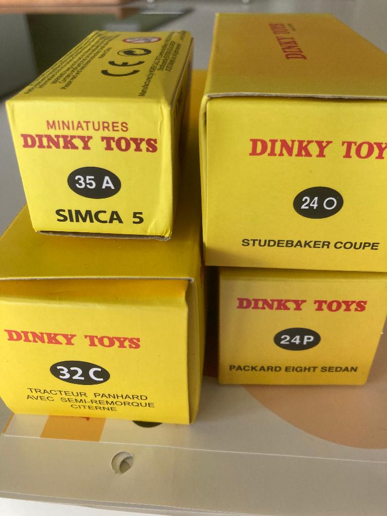Dinky Toys, Hobby en Vrije tijd, Modelauto's | 1:43, Ophalen of Verzenden, Zo goed als nieuw, Auto, Dinky Toys