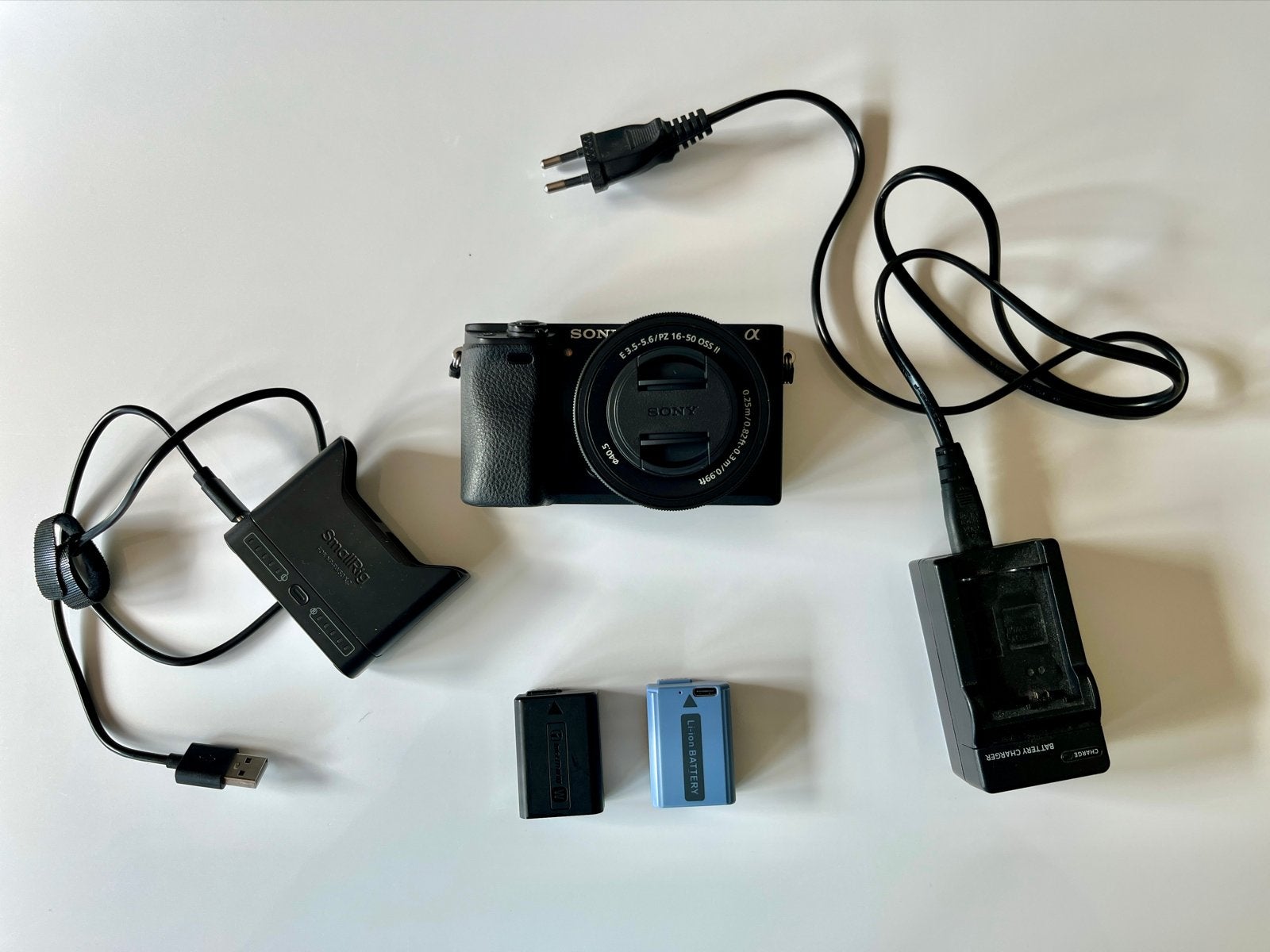 Sony Alpha A6400 systeemcamera, Ophalen, Zo goed als nieuw, 4 t/m 7 keer, Accu