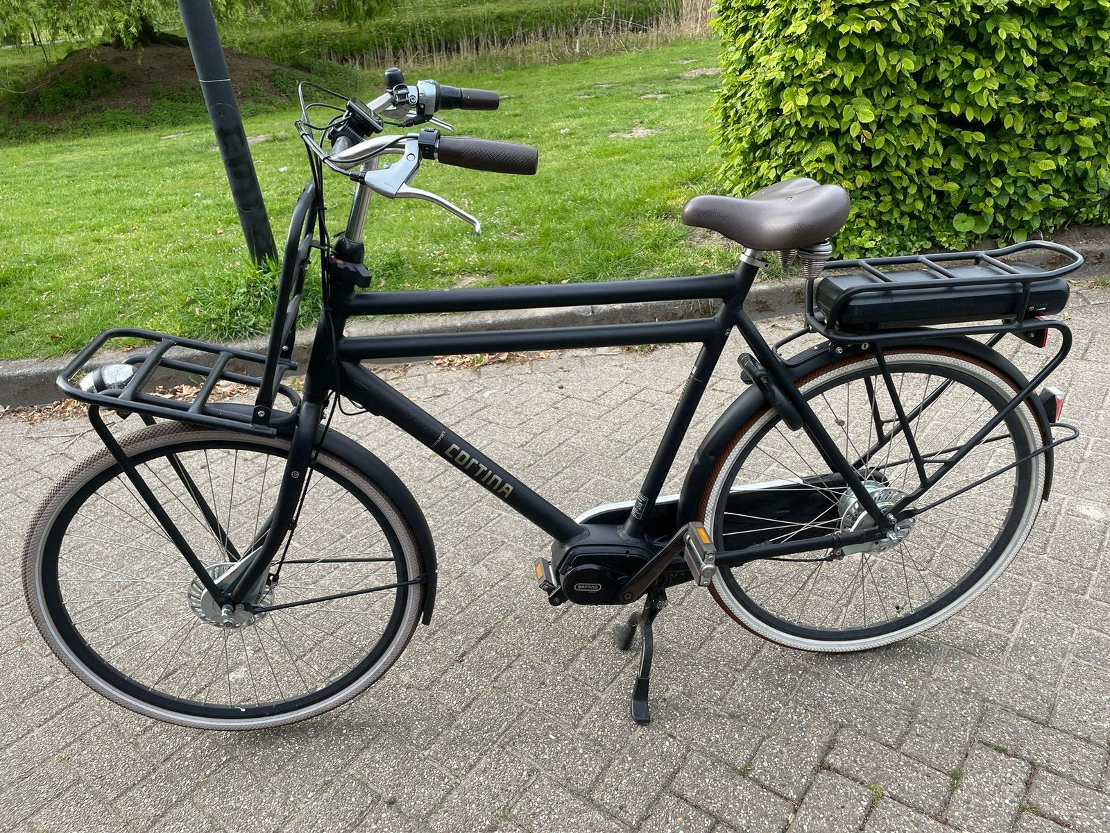Cortina Eu4 middenmotor 28inc frame57 8v, Ophalen of Verzenden, Zo goed als nieuw, Cortina, 50 km per accu of meer