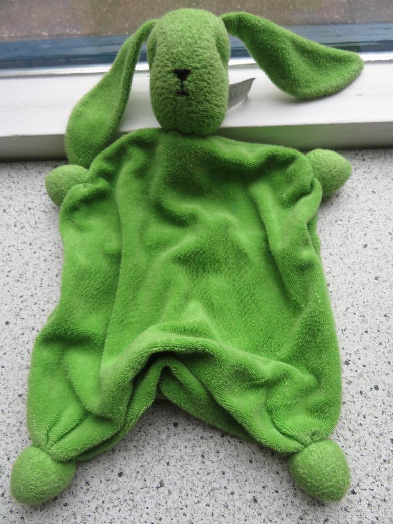 Limegroen badstof konijn merk Peppa  ca 36 cm kruin/kruis, Ophalen of Verzenden, Gebruikt, Konijn