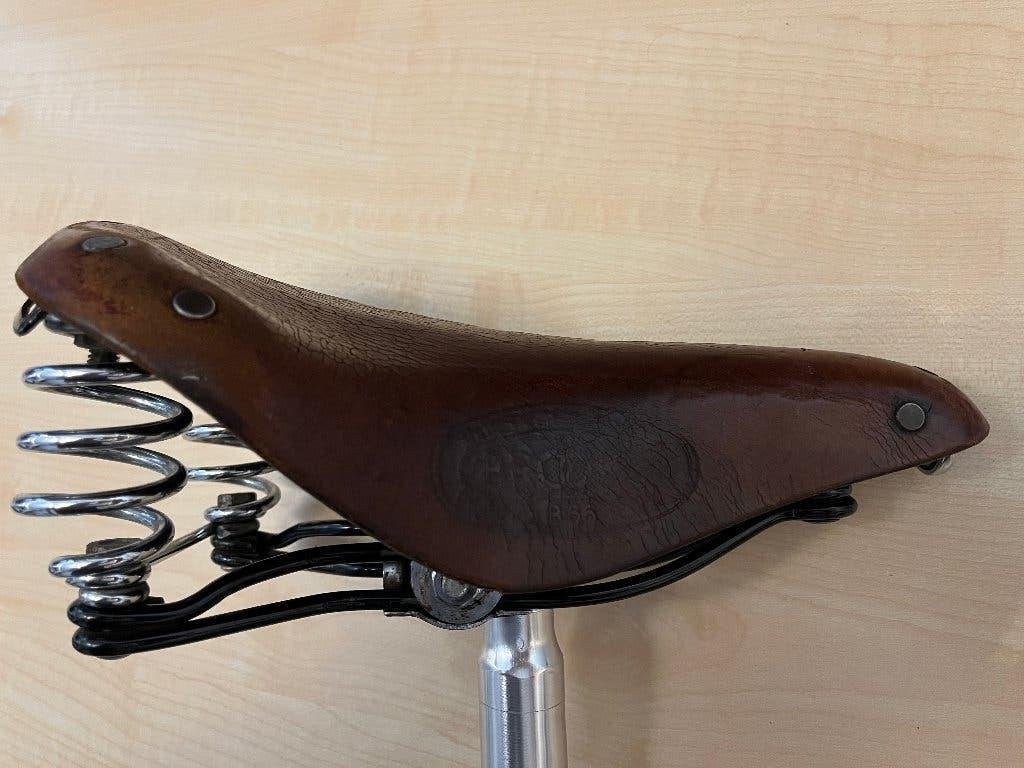 Brooks fietszadel B66 geveerd, Fietsen en Brommers, Gebruikt, Leer, Onbekend, Elektrische fiets