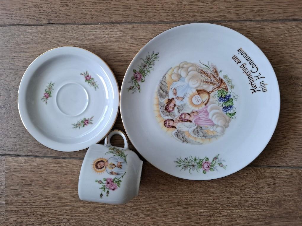 Communie servies, Ophalen of Verzenden, Nieuw, Porselein, Kop en/of schotel