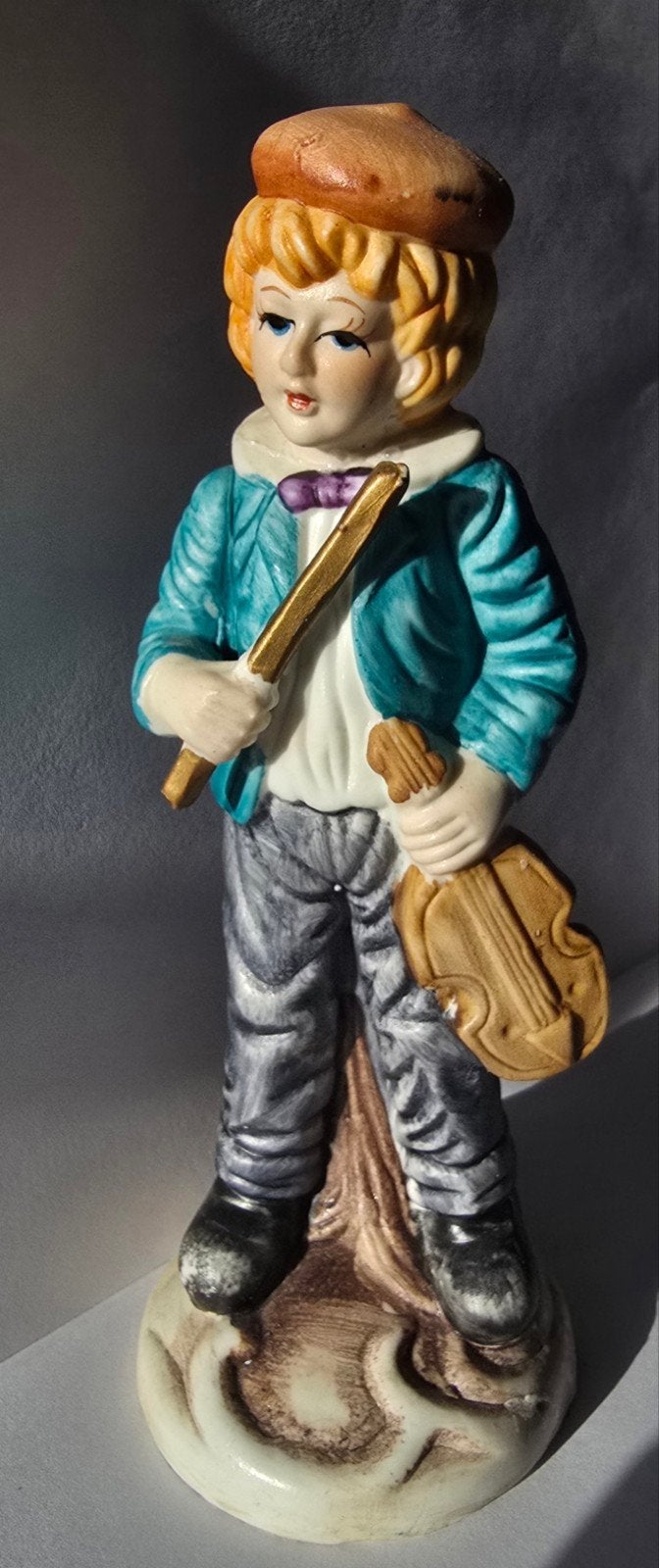 Jongen met viool, Ophalen of Verzenden, Zo goed als nieuw, Mens
