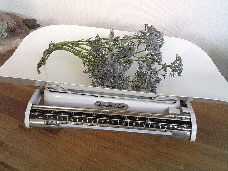 ZENITH vintage witte weegschaal met witte schaal, Ophalen of Verzenden