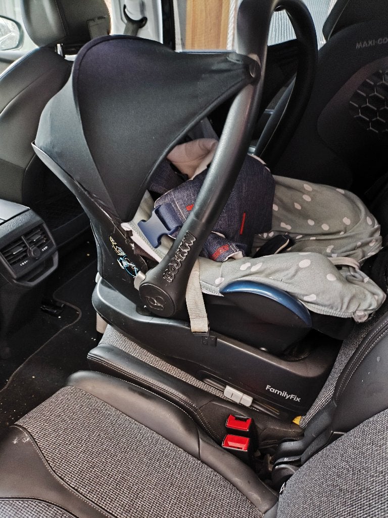 Maxi Cosi autostoeltje familyfix base, Kinderen en Baby's, Autostoeltjes, Ophalen, Gebruikt, 9 t/m 18 kg, Isofix
