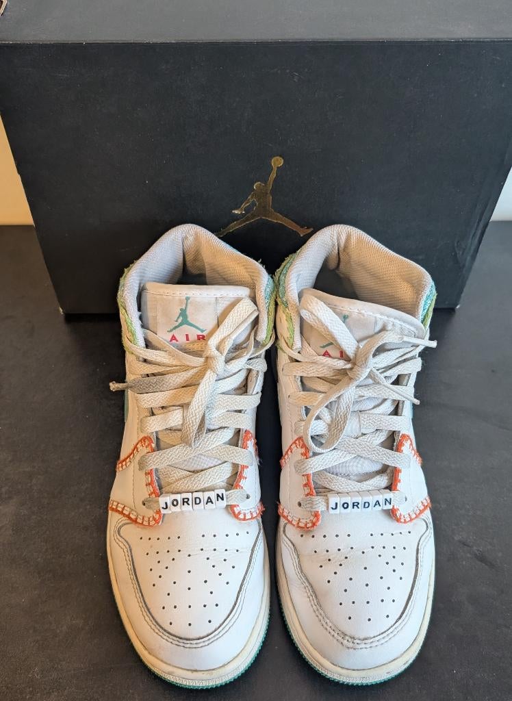 Nike Air Jordan 1 Mid SE Sneakers Maar 38,5, Kleding | Dames, Schoenen, Wit, Ophalen of Verzenden, Sneakers of Gympen, Zo goed als nieuw