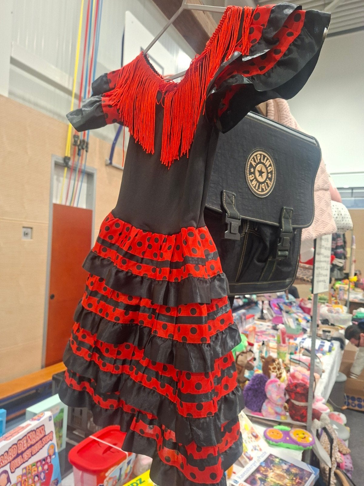 Flamenco jurk rood/zwart met stippen - Feestkleding, Ophalen, Gebruikt, 104 of kleiner, Jongen of Meisje