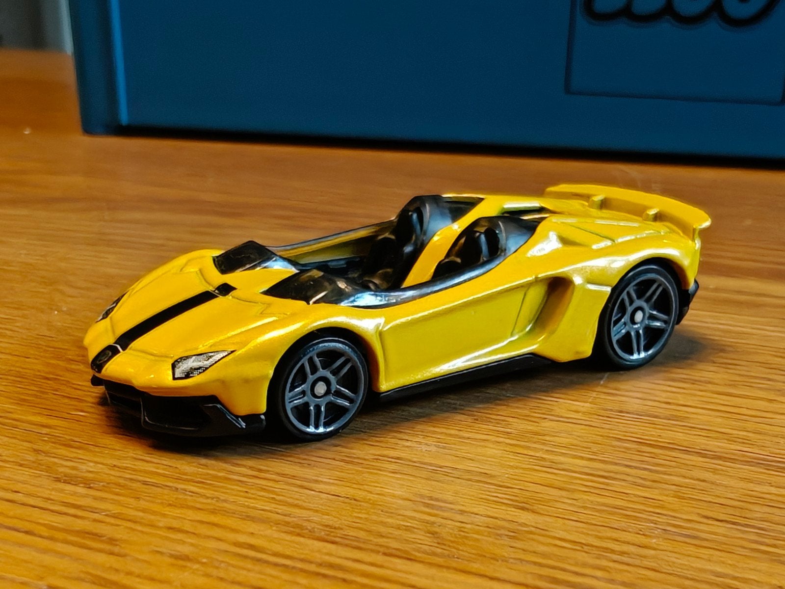 Hot Wheels Lamborghini Aventador J GEEL, Ophalen of Verzenden, Auto
