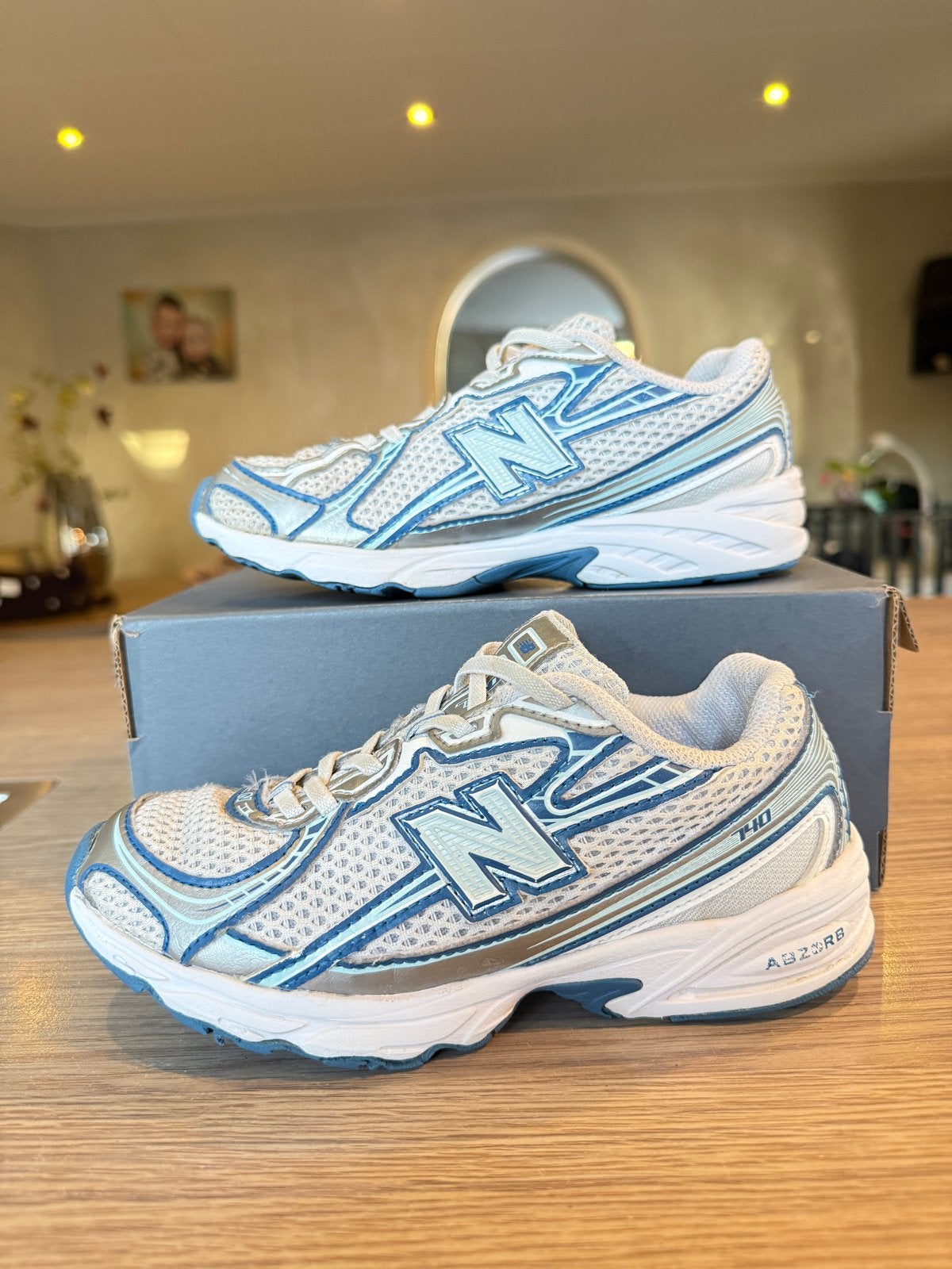 New Balance 740 Sneakers, Sportschoenen, Ophalen of Verzenden, Zo goed als nieuw, Jongen