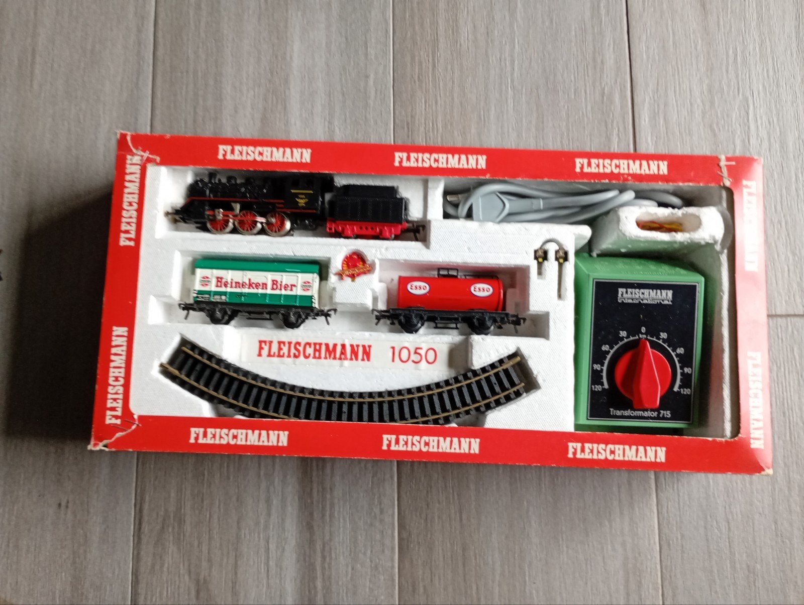 Fleischmann 1050 Starter Set met Locomotief en Wagons, Ophalen, Fleischmann, Analoog, Gebruikt