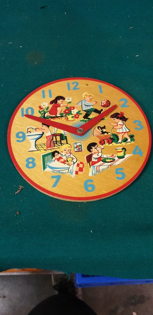 wandklok voor kinderen, Huis en Inrichting, Woonaccessoires | Klokken, Ophalen of Verzenden, 'T Olde Gre-j, Info@toldegrej.nl