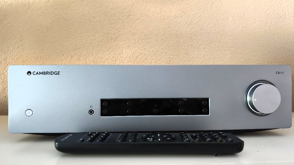 Defecte Cambridge CXA81 versterker 5,5 jaar oud, Gebruikt, 60 tot 120 watt, Stereo, Ophalen