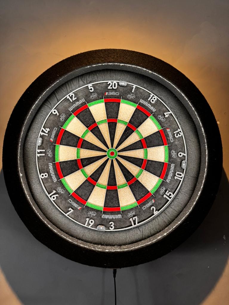 Dartbord Surround Met Verlichting, Ophalen of Verzenden, Zo goed als nieuw, Dartbord