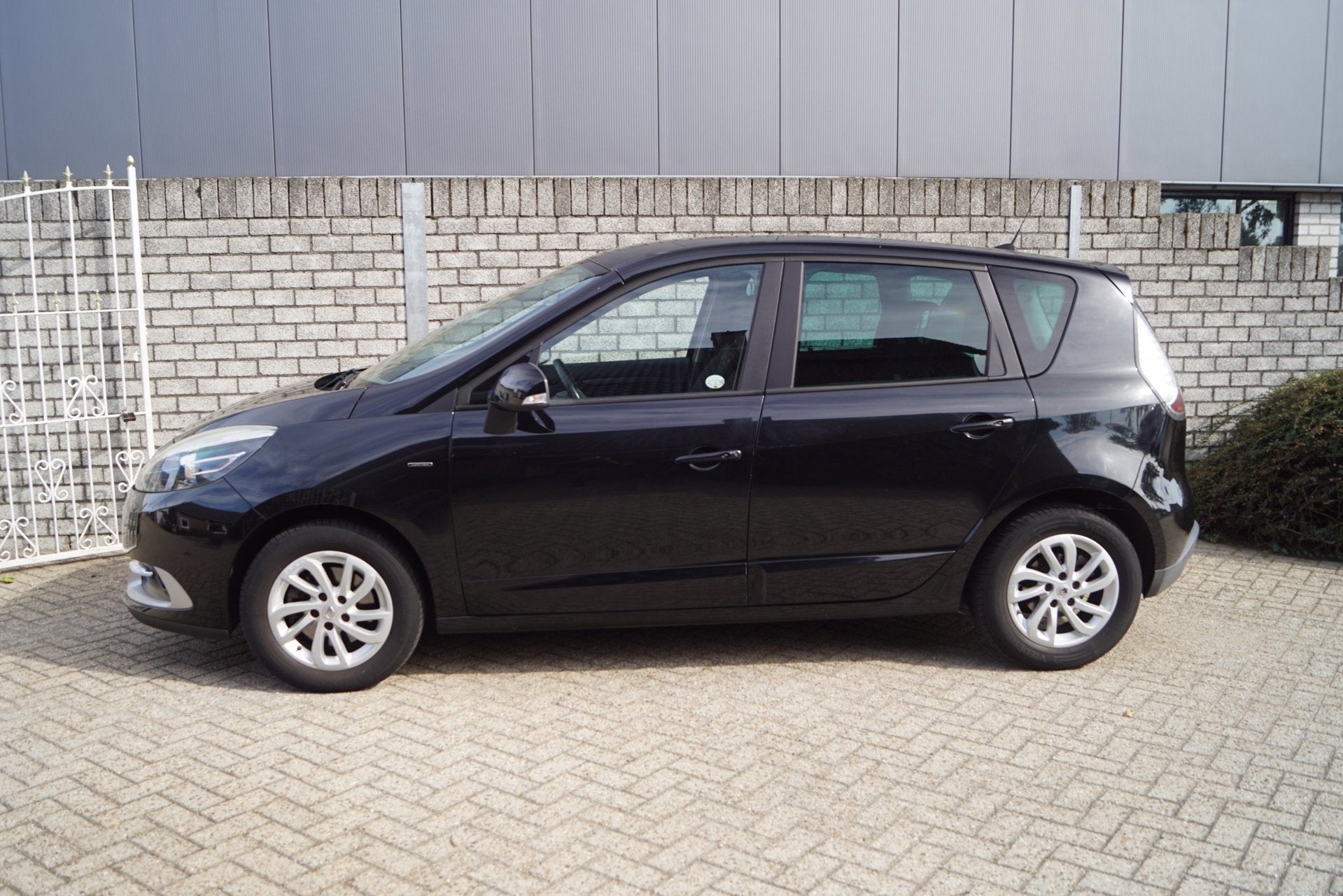 Renault Scénic 1.2 TCe Limited Sportst Stoelverw Navi Clima, Auto's, Voorwielaandrijving, Stof, Gebruikt, 4 cilinders