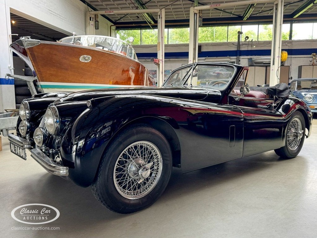 Jaguar XK SE  - ONLINE AUCTION, Auto's, Cabriolet, Zwart, Bedrijf, Handgeschakeld