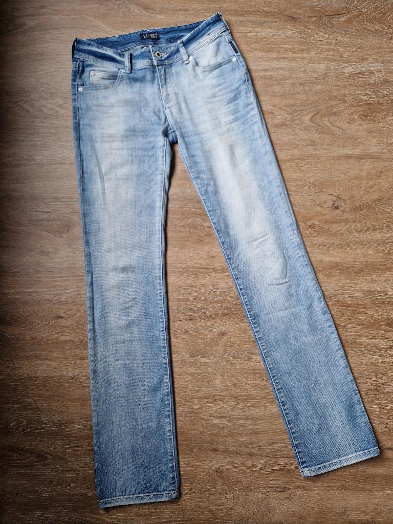 Lichtblauwe spijkerbroek van Armani Jeans NIEUW Maat 27, Kleding | Dames, Spijkerbroeken en Jeans, Armani, Blauw, Nieuw, Ophalen of Verzenden