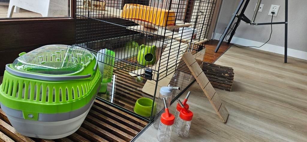 Hamster kooi met veel toebehoren, Kooi, Minder dan 75 cm, Zo goed als nieuw, Hamster