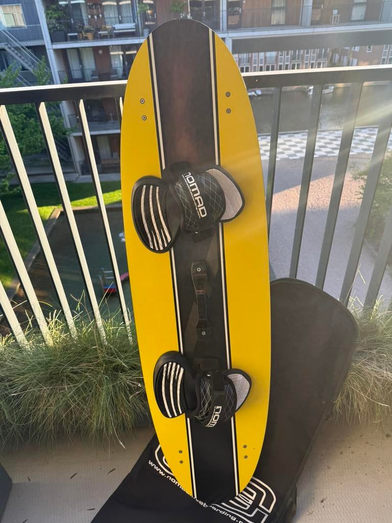 Nomad Pro Wave board, carbon, Watersport en Boten, Kitesurfen, Twintip, Ophalen, Gebruikt