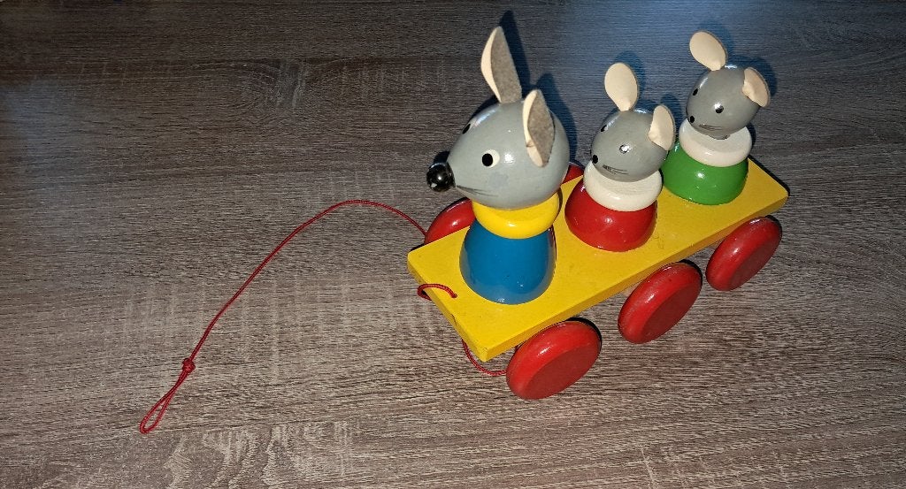 Leuke houten trek wagentje met muizen, Ophalen of Verzenden, Zo goed als nieuw, Duw- of Trekspeelgoed